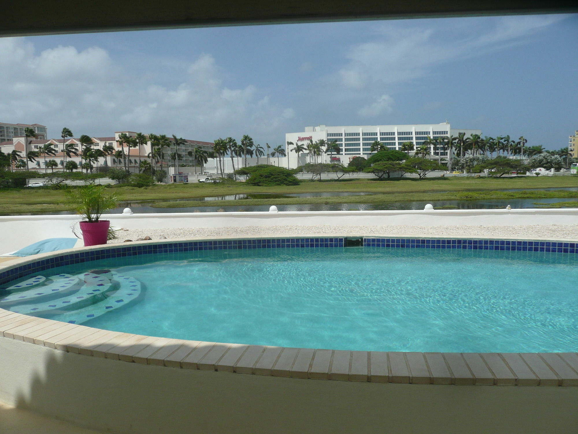 Karibu Aruba Boutique Hotel Palm Beach Exterior foto